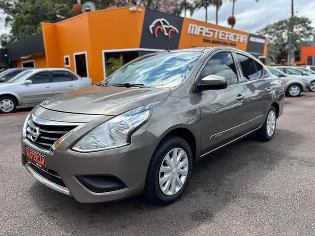 Carro Nissan Versa 2018 1.0 12V (Flex)