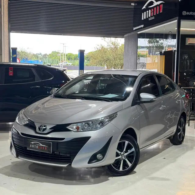 Carro Toyota Yaris Sedan 2020 1.5 XL (Flex)