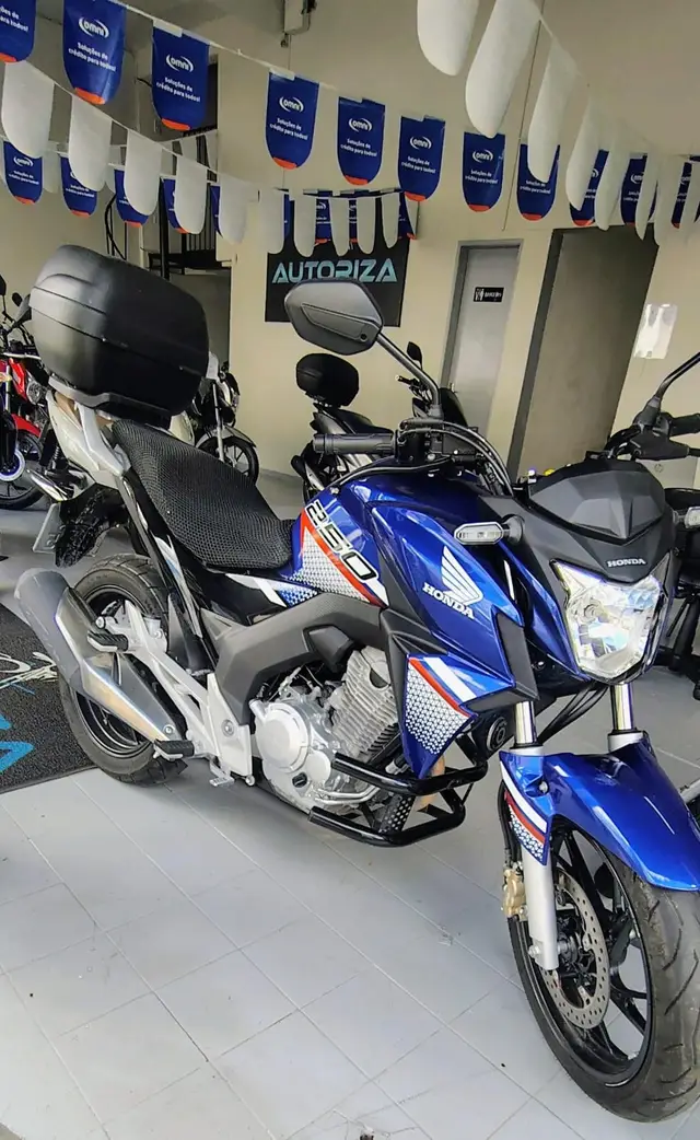 Moto Honda CB 250F Twister 2022 (CBS)