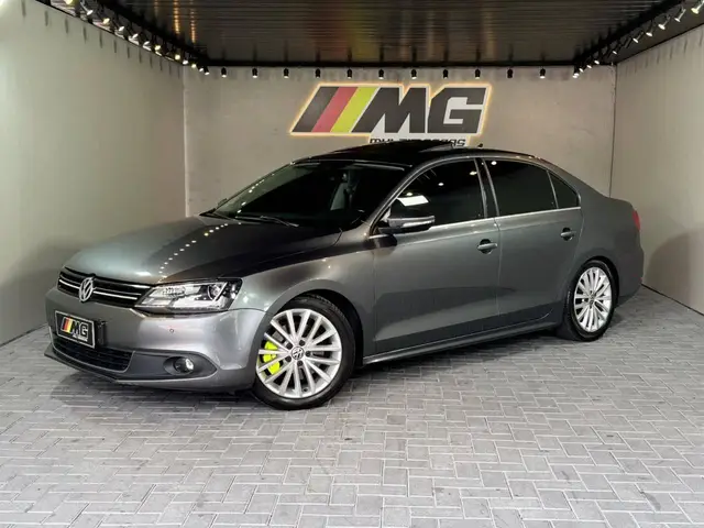 Carro Volkswagen Jetta 2013 2.0 TSI Highline DSG