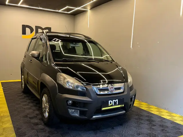 Carro Fiat Idea 2013 Adventure 1.8 16V E.TorQ (Flex)