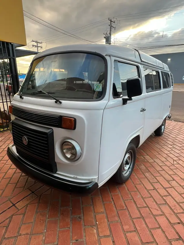 Carro Volkswagen Kombi Furgão 2008 1.4 (Flex)