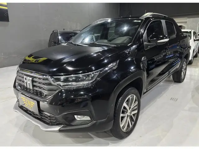 Carro Fiat Strada 2023 Volcano 1.3 CD (Flex)