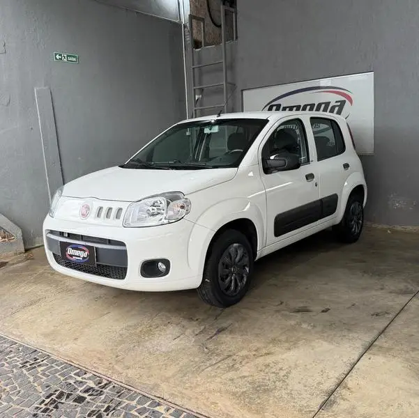 Carro Fiat Uno 2014 Vivace 1.0 8V (Flex) 4p