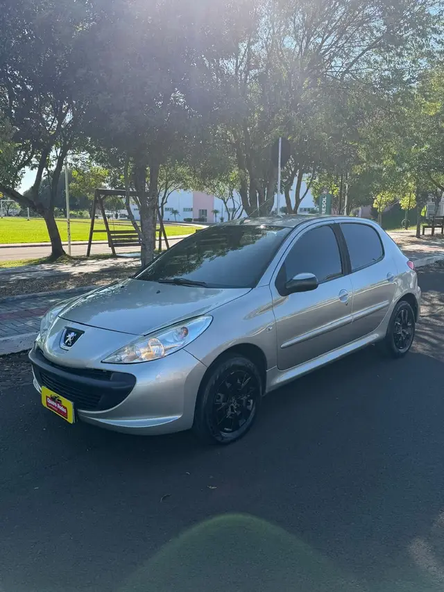 Carro Peugeot 207 2009 Hatch XR 1.4 8V (flex) 4p