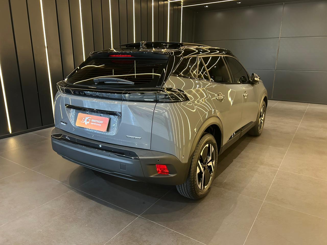 Peugeot-2008-GT 1.0 turbo