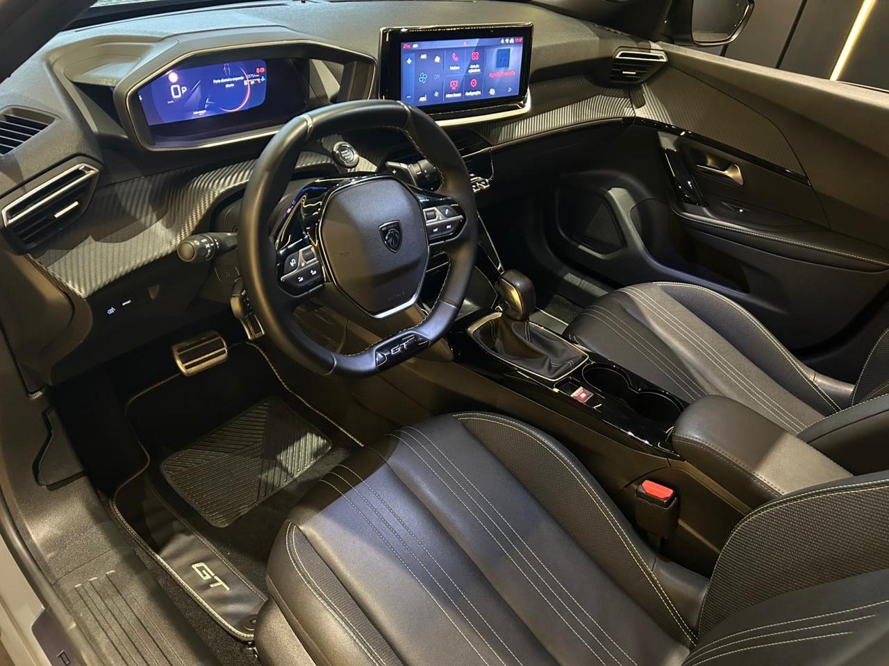 Peugeot-2008-GT 1.0 turbo