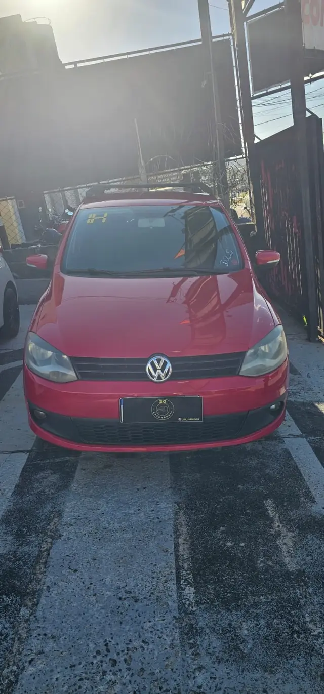 Carro Volkswagen Fox 2014 1.6 VHT (Flex)