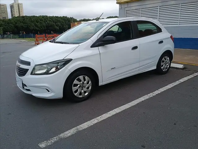 Carro Chevrolet Onix 2019 1.0 Joy SPE/4