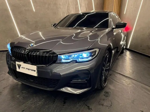 Carro BMW 320i 2022 M Sport 2.0 Turbo (Aut)