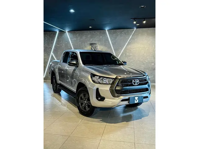 Carro Toyota Hilux Cabine Dupla 2025 SR 4x4 2.8 Diesel