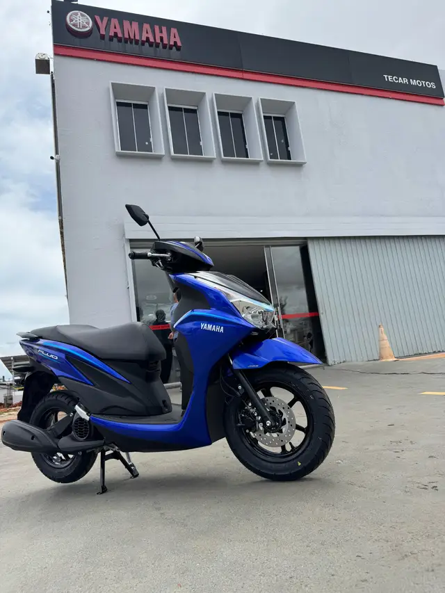 Moto Yamaha Fluo 2026 Hybrid Connected