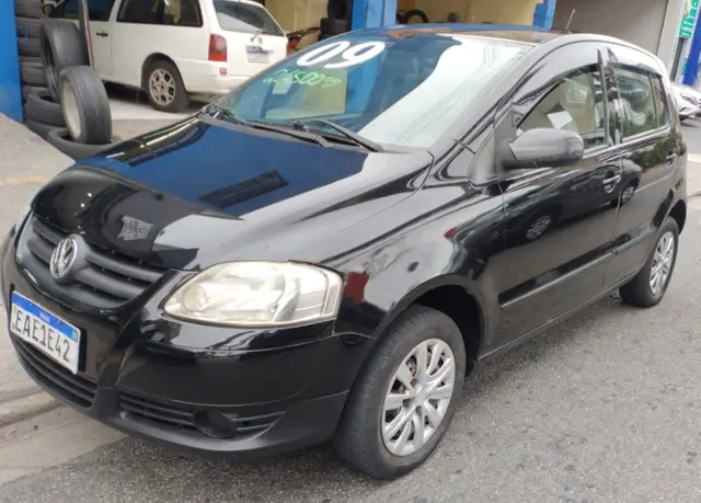 Carro Volkswagen Fox 2009 1.0 8V (Flex) 4p