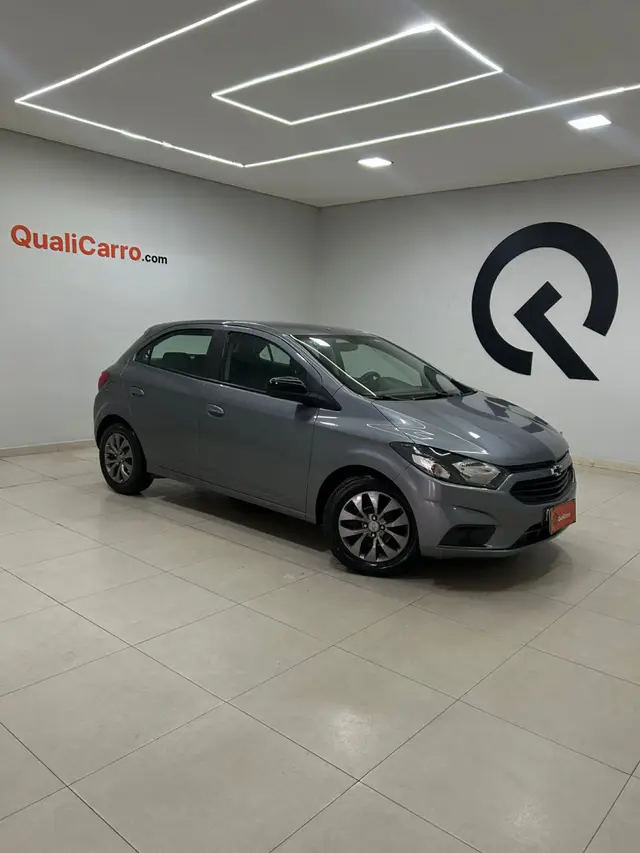 Carro Chevrolet Onix 2021 1.0 (Flex)