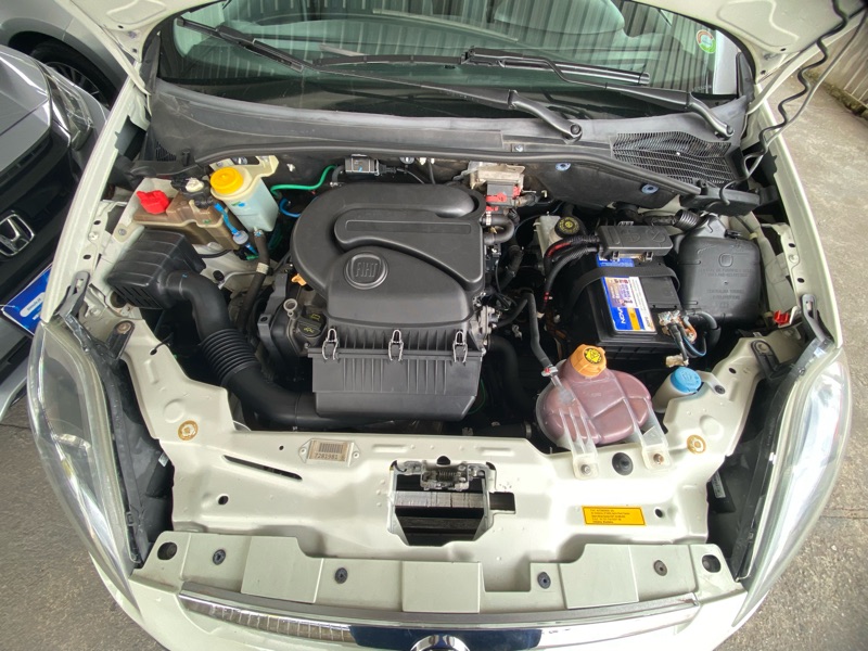 Fiat Punto Attractive 1.4 (Flex)