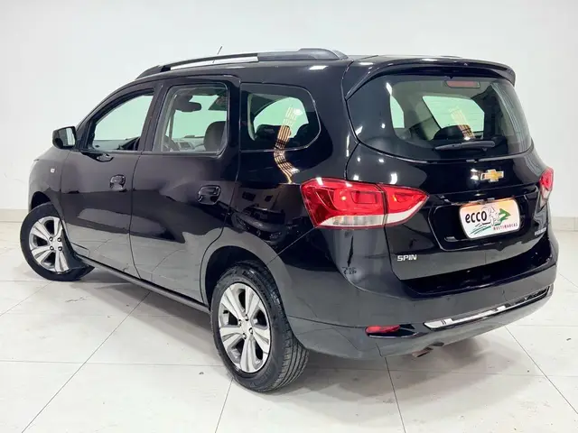 Carro Chevrolet Spin 2023 Premier 1.8 (Aut.)