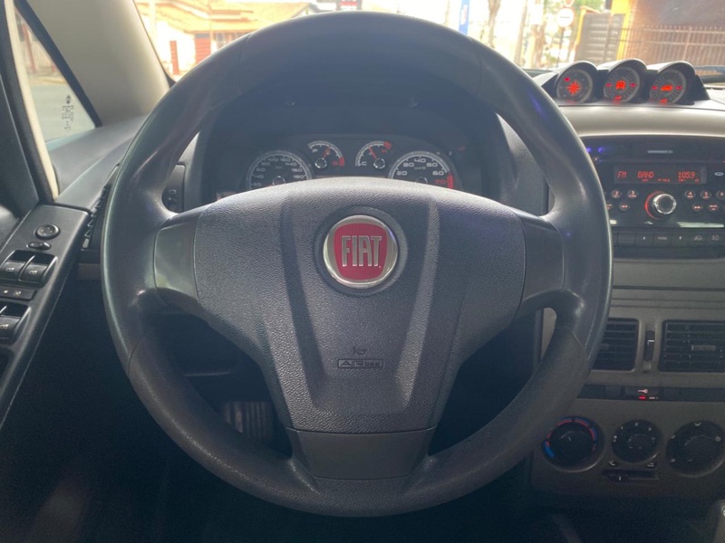 Fiat Idea Adventure 1.8 16V E.TorQ (Flex)