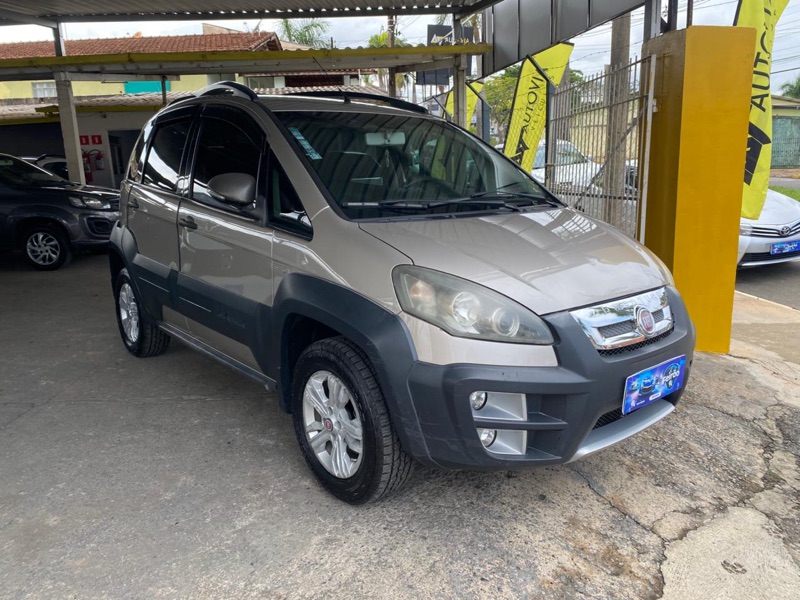 Fiat Idea Adventure 1.8 16V E.TorQ (Flex)