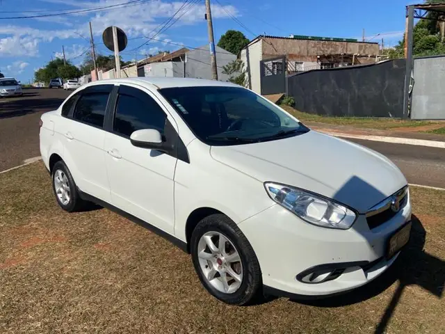 Carro Fiat Grand Siena 2014 Evo Attractive 1.4 8V (Flex)