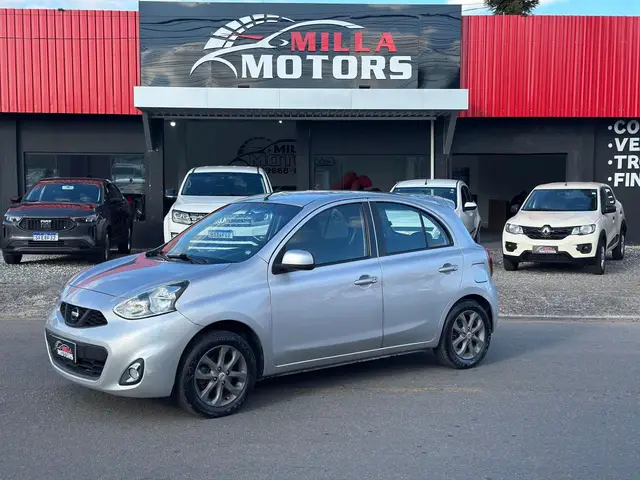 Carro Nissan March 2015 1.6 16V SV (Flex)