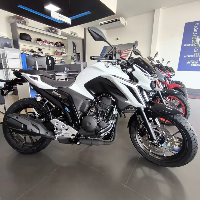 Moto Yamaha Fazer FZ25 2026 Connected