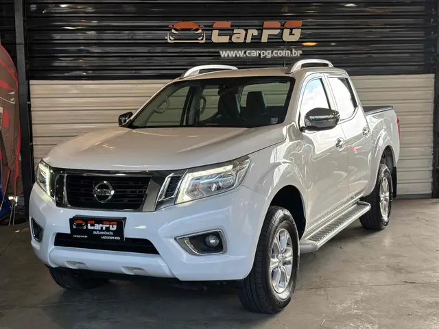 Carro Nissan Frontier 2017 2.3 TD CD LE 4x4 (Aut)