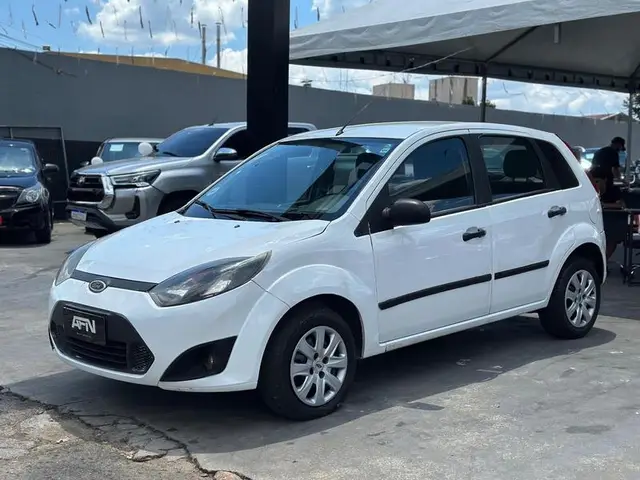 Carro Ford Fiesta Hatch 2013 Rocam Fly 1.0 (Flex)