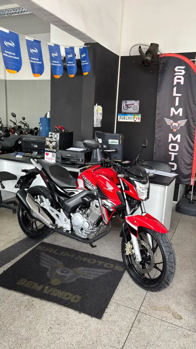 Moto Honda CB 250F Twister 2021 (CBS)