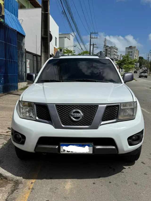 Carro Nissan Frontier 2016 2.5 TD CD 4x4 SV Attack (Aut)