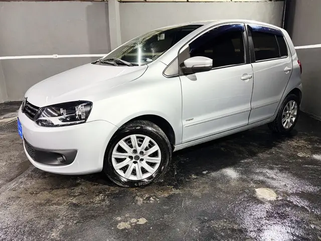Carro Volkswagen Fox 2012 1.6 VHT (Flex)