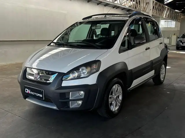 Carro Fiat Idea 2014 Adventure 1.8 16V E.TorQ (Flex)