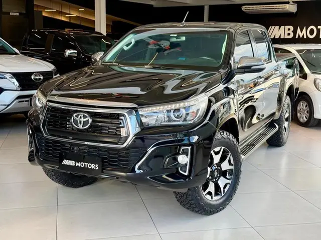Carro Toyota Hilux Cabine Dupla 2017 Hilux 2.8 TDI SRX CD 4x4 (Aut)