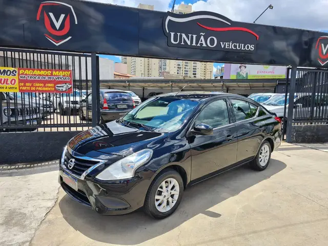 Carro Nissan Versa 2017 1.6 16V SV FlexStart CVT (Flex)