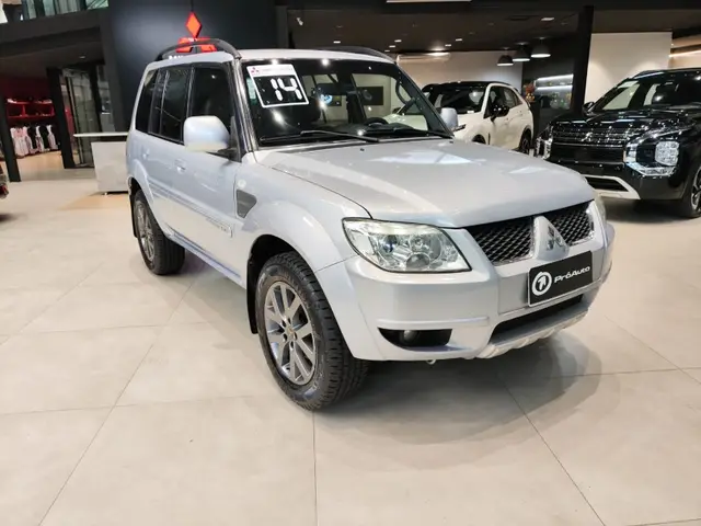 Carro Mitsubishi Pajero TR4 2014 2.0 16V 4x2 (Flex) (Aut)