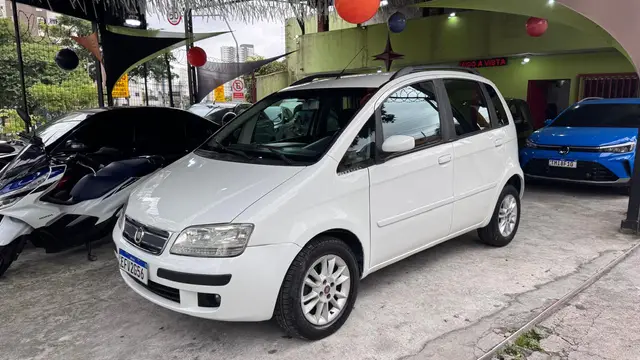 Carro Fiat Idea 2010 ELX 1.4 (Flex)