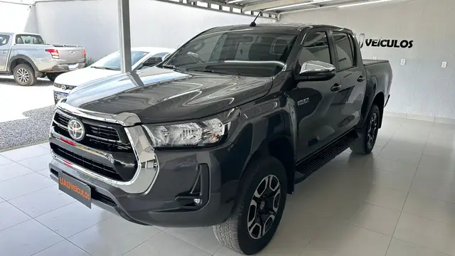 Carro Toyota Hilux Cabine Dupla 2024 STD Power Pack 4x4 2.8 Diesel