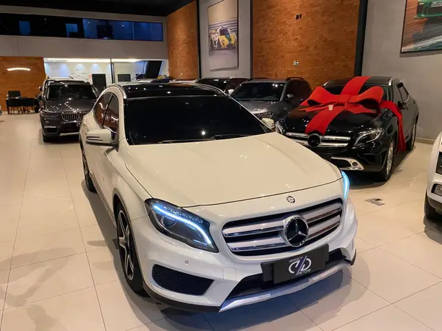 Carro Mercedes-Benz GLA 250  2015 GLA 250 Sport