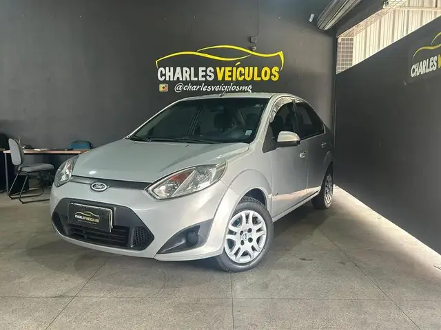 Carro Ford Fiesta Sedan 2013 1.0 (Flex)
