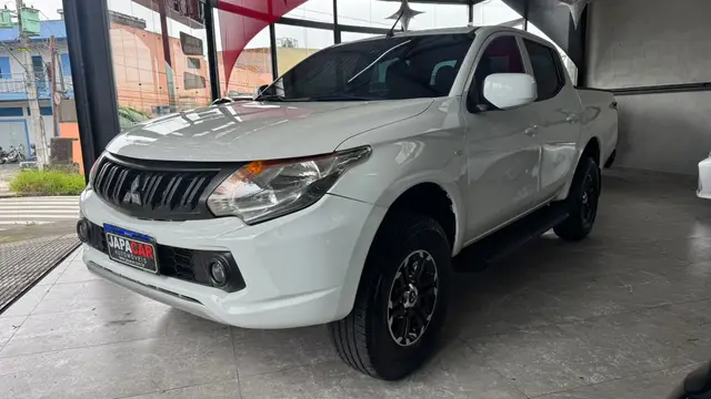 Carro Mitsubishi L200 Triton Sport 2022 GL 2.4 DID-H 4x4 (Aut)