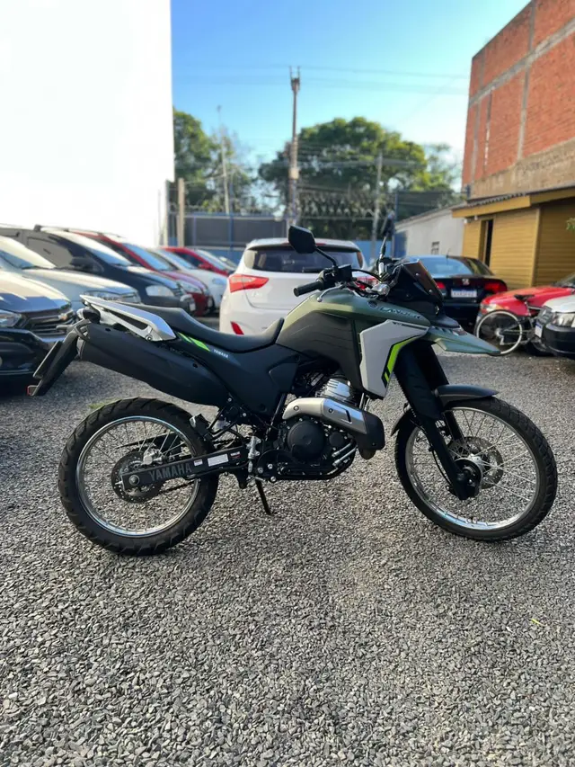 Moto Yamaha XTZ 250 Lander 2025 Connected