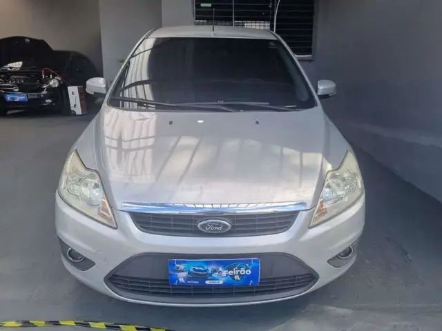 Carro Ford Focus Hatch 2011 Titanium 2.0 16V