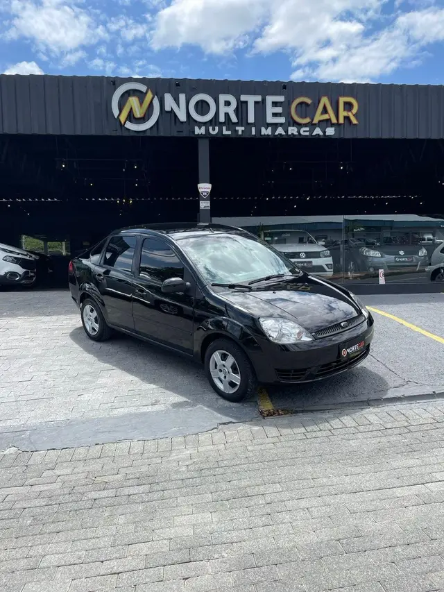 Carro Ford Fiesta Hatch 2006 Personnalité 1.0 8V