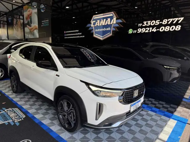 Carro Fiat Fastback 2024 Limited Edition Powered by Abarth