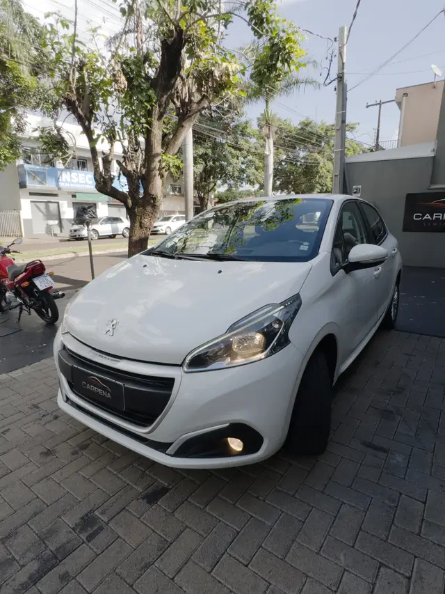 Carro Peugeot 208 2017 Active Pack 1.2 12V (Flex)