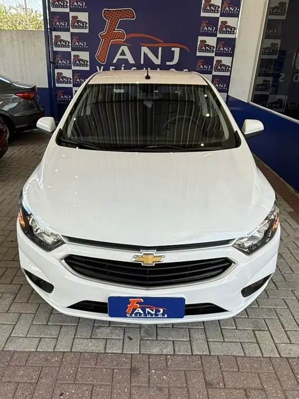 Carro Chevrolet Onix 2018 LT 1.4 8V FlexPower 5p Mec.