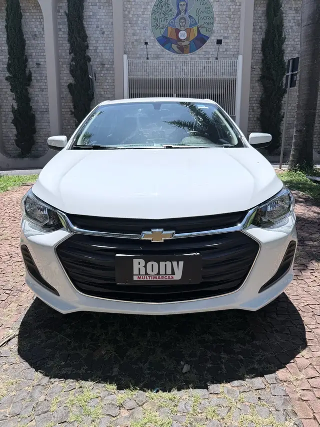 Carro Chevrolet Onix Plus 2023 LT 1.0 Turbo