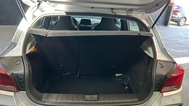 Carro Chevrolet Onix 2023 LT 1.0