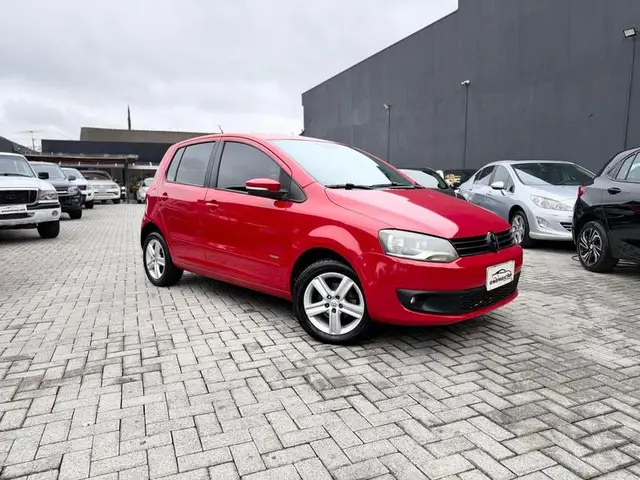 Carro Volkswagen Fox 2013 1.0 TEC (Flex) 4p
