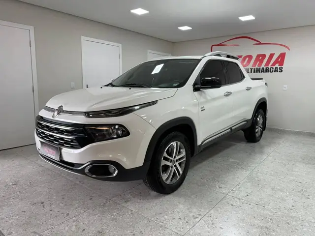 Carro Fiat Toro 2017 Volcano 2.0 diesel AT9 4x4