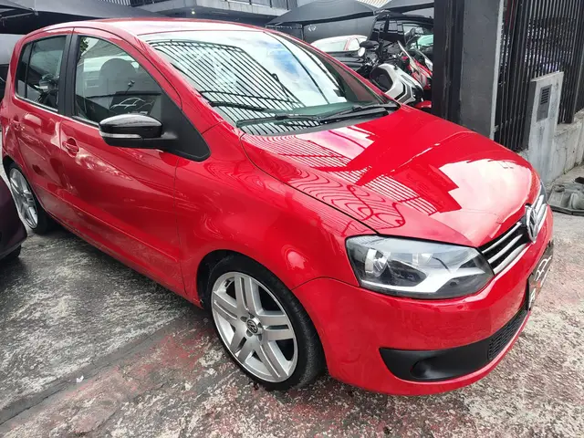 Carro Volkswagen Fox 2014 1.0 TEC (Flex) 2p